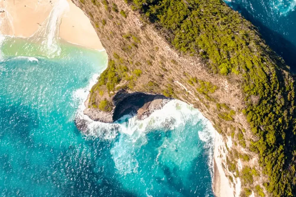 Yellow bridge Klungkung 